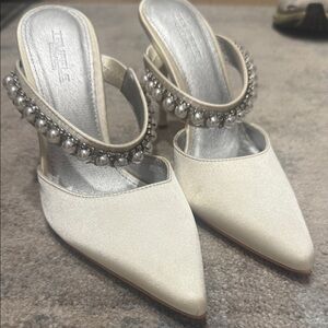 Elegant White Women's Heels with Pearl Accents